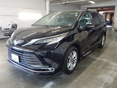 Used 2021 Toyota Sienna Limited