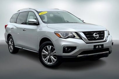 Used 2018 Nissan Pathfinder SV