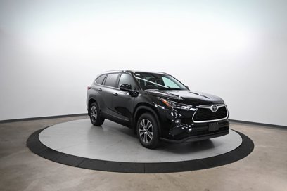 Used 2023 Toyota Highlander XLE
