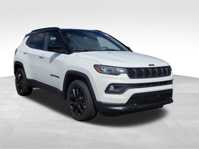 New 2023 Jeep Compass Altitude w/ Sun and Sound Group