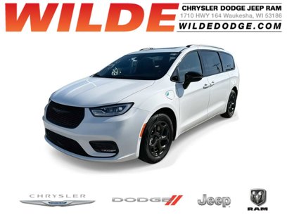Certified 2024 Chrysler Pacifica Premium