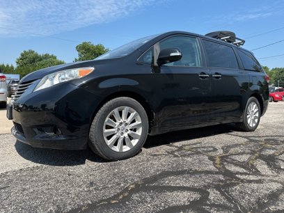 Used 2013 Toyota Sienna Limited w/ Premium Pkg