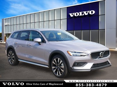 New 2026 Volvo V60 B5 Cross Country Ultra w/ Climate Package