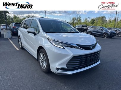 Used 2025 Toyota Sienna Limited