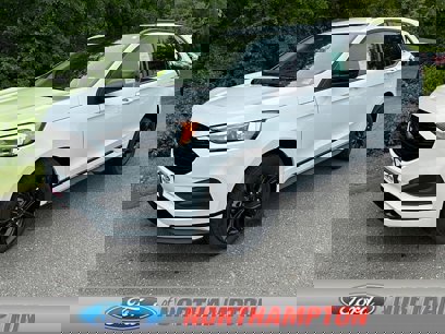 New 2024 Ford Edge SE w/ Black Appearance Package