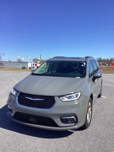 Used 2023 Chrysler Pacifica Limited