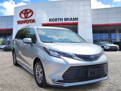 Used 2023 Toyota Sienna XLE