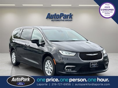 Used 2023 Chrysler Pacifica Touring-L