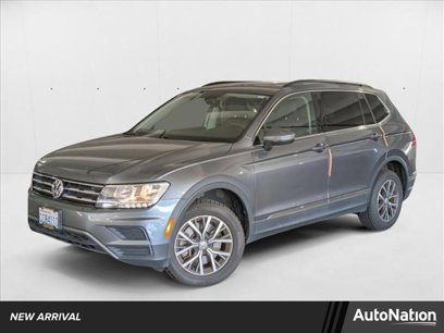 Used 2020 Volkswagen Tiguan SE w/ Panoramic Sunroof Package