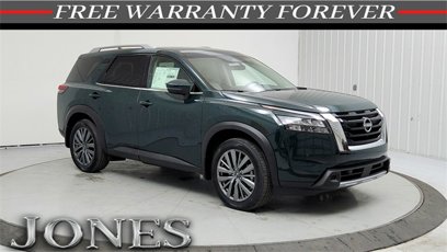 New 2025 Nissan Pathfinder SL w/ SL Premium Package