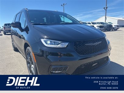 New 2026 Chrysler Pacifica Limited