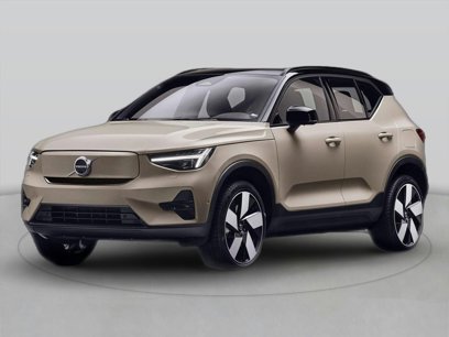 New 2025 Volvo EX40 Plus w/ Climate Package