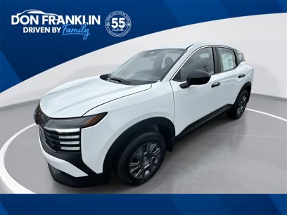New 2025 Nissan Kicks S