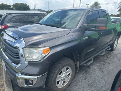 Used 2015 Toyota Tundra SR5 w/ SR5 Upgrade Package