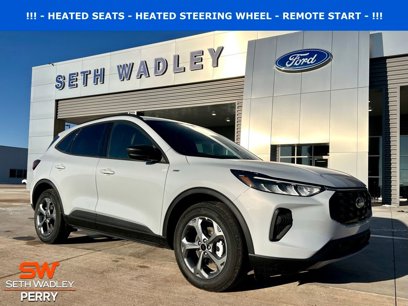 New 2025 Ford Escape ST-Line w/ Cold Weather Package