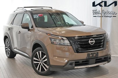 Used 2023 Nissan Pathfinder Platinum w/ Black Appearance Package