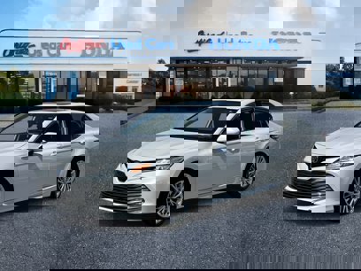 Used 2020 Toyota Camry XLE