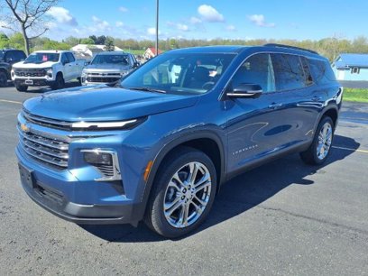 New 2025 Chevrolet Traverse LT w/ Driver Confidence Package