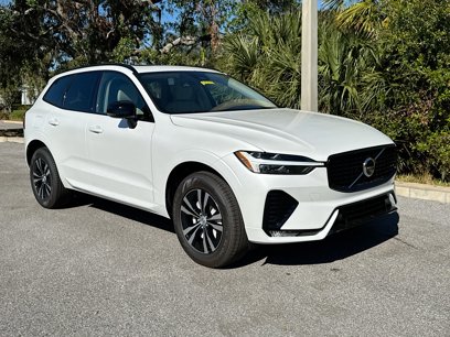 New 2025 Volvo XC60 B5 Core w/ Protection Package Premier