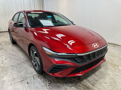 Used 2025 Hyundai Elantra Sport w/ Cargo Package
