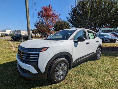 New 2025 Nissan Kicks S