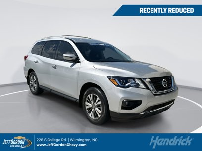 Used 2020 Nissan Pathfinder SV