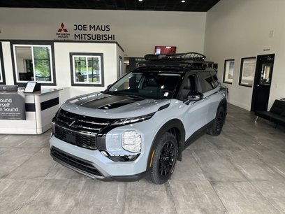 New 2025 Mitsubishi Outlander SE
