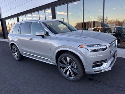 New 2025 Volvo XC90 T8 Plus w/ Protection Package Premier