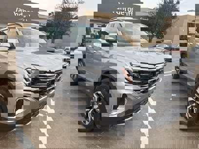 Used 2024 Volkswagen Atlas SE