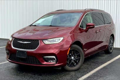 Used 2021 Chrysler Pacifica Touring-L