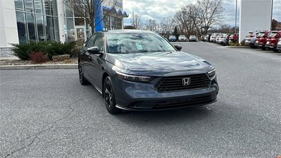 New 2025 Honda Accord SE