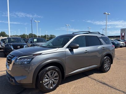 New 2025 Nissan Pathfinder SV