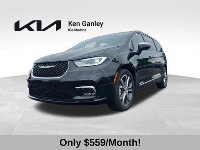 Used 2022 Chrysler Pacifica Pinnacle