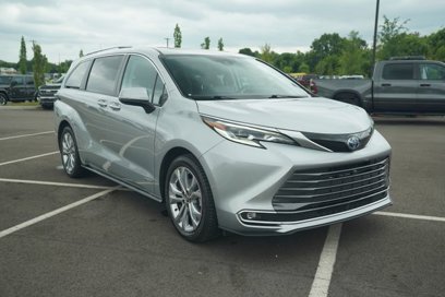 Used 2021 Toyota Sienna Platinum