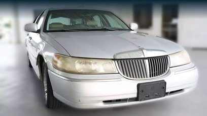 Used 1998 Lincoln Town Car Executive
