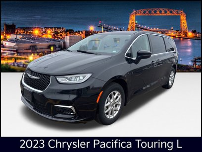 Used 2023 Chrysler Pacifica Touring-L