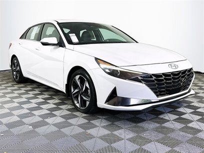 Used 2022 Hyundai Elantra SEL w/ Convenience + Premium Package