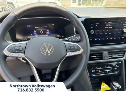 New 2025 Volkswagen Taos SE