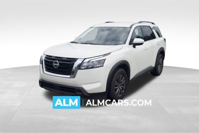 Used 2024 Nissan Pathfinder SV