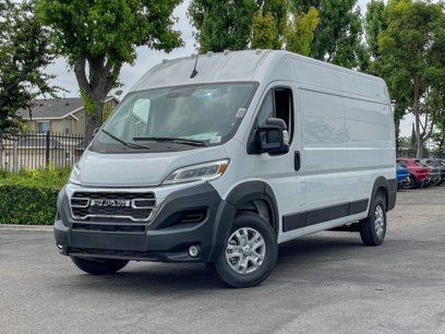 New 2024 RAM ProMaster 2500 w/ Quick Order Package 22G SLT