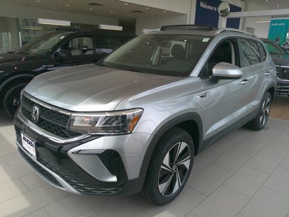 New 2024 Volkswagen Taos SE