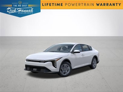 New 2025 Kia K4 LX