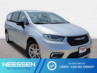 Used 2024 Chrysler Pacifica Touring-L