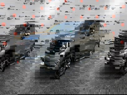 New 2025 GMC Sierra 1500 SLT w/ SLT Premium Package