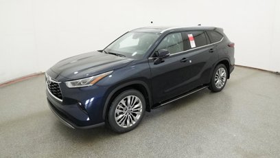 New 2025 Toyota Highlander AWD