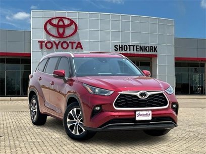 Used 2023 Toyota Highlander XLE