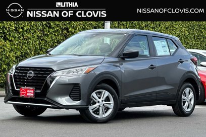 New 2025 Nissan Kicks Play S