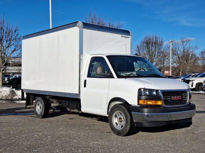 New 2025 GMC Savana 3500 w/ Power Convenience Package