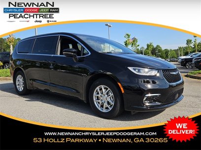 New 2025 Chrysler Pacifica Select