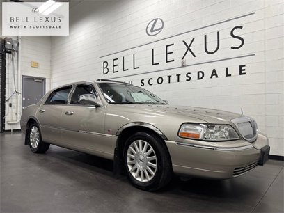 Used 2003 Lincoln Town Car Signature